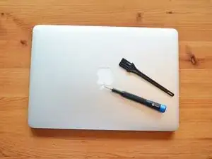 Cómo limpiar el ventilador del MacBook ¡y evitar el sobrecalentamiento!