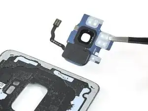 Bisel de la cámara trasera con sensor de huellas dactilares