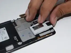 Conector del Auricular y Altavoz
