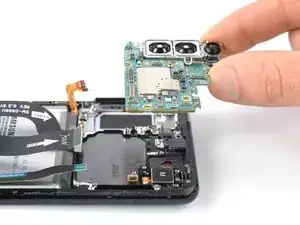 Cómo quitar el ensamblaje de la placa base en el Samsung Galaxy S21 Plus