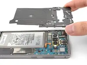 Remover el marco medio superior del Samsung Galaxy S10+