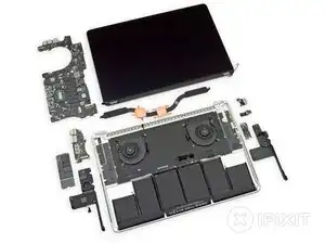 Desmontaje de la MacBook Pro 15" con Pantalla de Retina de Mediados de 2012