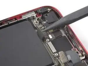 Cómo desconectar la placa lógica en el iPhone SE 2022