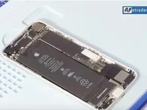 ¿Cómo montar la carcasa trasera del iPhone 8?