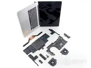 Desmontaje de MacBook Pro 15" con Pantalla de Retina de Finales de 2013