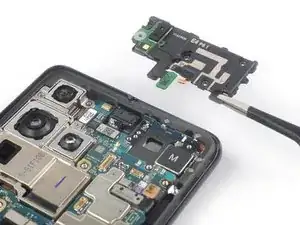 Cómo quitar el módulo AF láser y el conjunto del altavoz del auricular en un Samsung Galaxy S21 Ultra