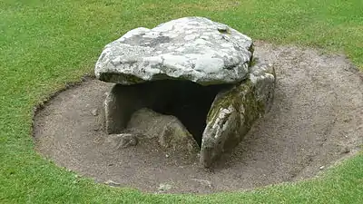 Dolmen del Jardin Georges Delaselle.