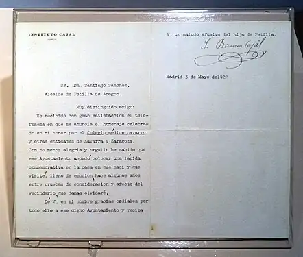 Carta enviada por Santiago Ramón y Cajal al alcalde de Petilla de Aragón agradeciendo la lápida conmemorativa colocada en su casa natal. Firma con «un saludo efusivo del hijo de Petilla.»