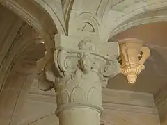 Detalles de los capiteles