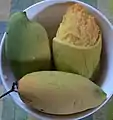 Mangos chok anan semimaduros y listos para ser consumidos.