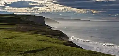 Desvío en el Pueblo de Toñanes por sus acantilados para llegar a Cobreces