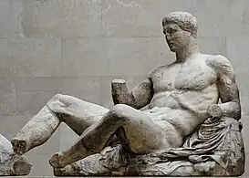 Dioniso recostado. Frontón este del Partenón, alrededor de 447-433 a. C. Museo Británico.