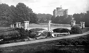 El Puente del Torneo de Eglinton (terminado c1845), North Ayrshire, Escocia, construido con hierro fundido