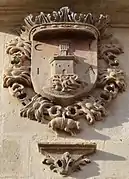 Escudo de la ciudad en la casa de la Asegurada, 1685.