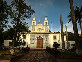 Fachada del antiguo Hospital Vargas