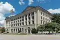Una vista este del edificio federal y el palacio de justicia de los Estados Unidos, Montgomery, Alabama (An east view of the Federal Building and United States Courthouse, Montgomery, Alabama)