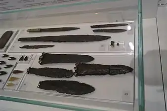 Armas de bronce del tholos de Kazarma (siglo XV&nbsp;a.&nbsp;C.)