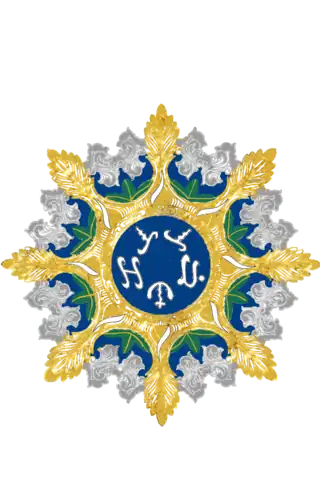 Órden de Lakandula, una orden militar filipina. En su insignia aparecen las letras de Lakandula