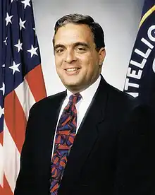 George Tenet sirvió de 1996 a 2004, nació el 5 de enero de 1953 (edad 71 años)