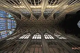 Bóveda de ligadura del extremo oriental de la catedral de Gloucester