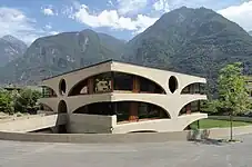 Edificio escolar de Grono