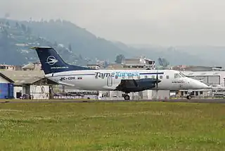 Embraer EMB-120 Brasilia de Saereo operando para TAMExpress en el Aeropuerto Internacional Mariscal Sucre de Quito (2008)
