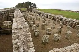 Granero. Los pilares soportaban un suelo elevado para conservar los alimentos secos y protegidos de las alimañas.