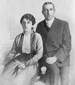 Fotografía del compromiso en enero de 1916.