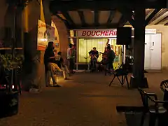 Por la tarde sobre todo se organizan miniconciertos espontáneamente al margen del festival