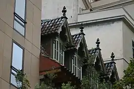 Mansardas con gabletes