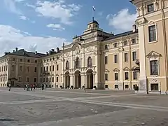 Palacio Konstantínovski (1718-1720, acabado en 1807), inacabada residencia de verano de Pedro en Strelna