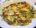 Buchimgae de tipo pajeon (panqueque de cebollas)