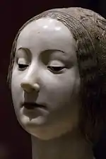 Busto de Isabel de Aragón.
