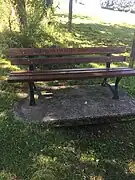 Banco cerca de Udenbreth con la leyenda «Ruh Dich aus, sprich ein kurzes Gebet und wandere weiter» (descansa, reza una pequeña oración y continúa caminando).