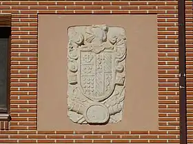 Calle del Torrejón, 24. Armas de Arévalo y Vallejo.