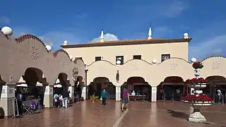 Patio interior del mercado.