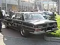 Parte trasera de un 300 SEL Automático