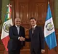 El presidente Otto Pérez Molina y el presidente Enrique Peña Nieto en la Ciudad de México; 2015.