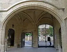 Entrada, rue du Figuier