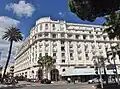 El Palais Miramar visto desde el bulevar.