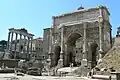 El arco con el Templo de Saturno en el fondo