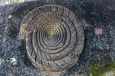 6. Espiral del Brujo (año 2000, altura = 2 m).
