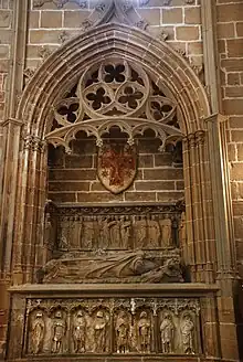 Sepulcro de Sancho Sánchez de Oteiza en la catedral de Pamplona.