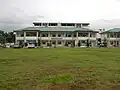 Fachada de la Universidad estatal de Silang
