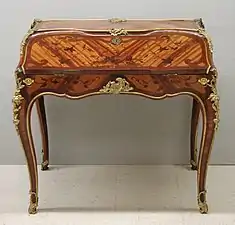 Secretaire en pent de Bernard II van Risamburgh (1745)