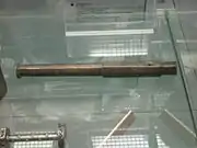 El cañón de mano de Tannenberg está hecho de bronce. Tiene un calibre de 15-16&nbsp;mm. Fue hallado en el pozo del castillo de Tannenberg, que fue destruido en 1399. Es el arma de fuego más antigua de Alemania.