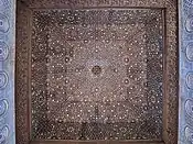 El enorme techo de madera del Salón de Embajadores (el salón del trono nazarí) en la Alhambra de Granada, España (siglo&nbsp;XIV)