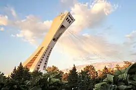 Torre inclinada del Estadio Olímpico de Montreal (1976), hoy solo un sencillo mirador