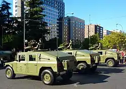 Tres Rebecos blindados de la BRIPAC armados con misiles antitanque TOW 2A.