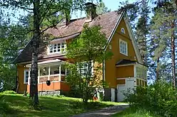 Una casa tradicional finlandesa de principios del siglo XX en Jyväskylä
